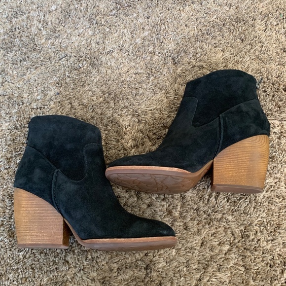 Kork-Ease Laura Black Suede Western Style Ankle Wedge Boots Sz.9 - Picture 10 of 12